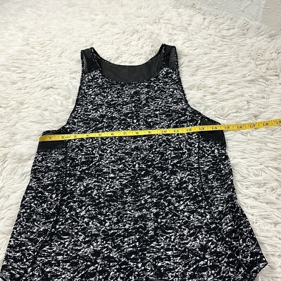 Lululemon Sculpt Tank - Picture 2 of 4